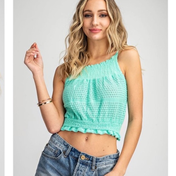 🧚🏻MINT GREEN SMOCKED KNIT FABRIC CAMI - Picture 1 of 4